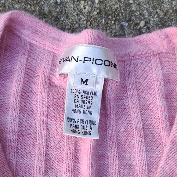 Lite Pink Sweater - Picture 2 of 3